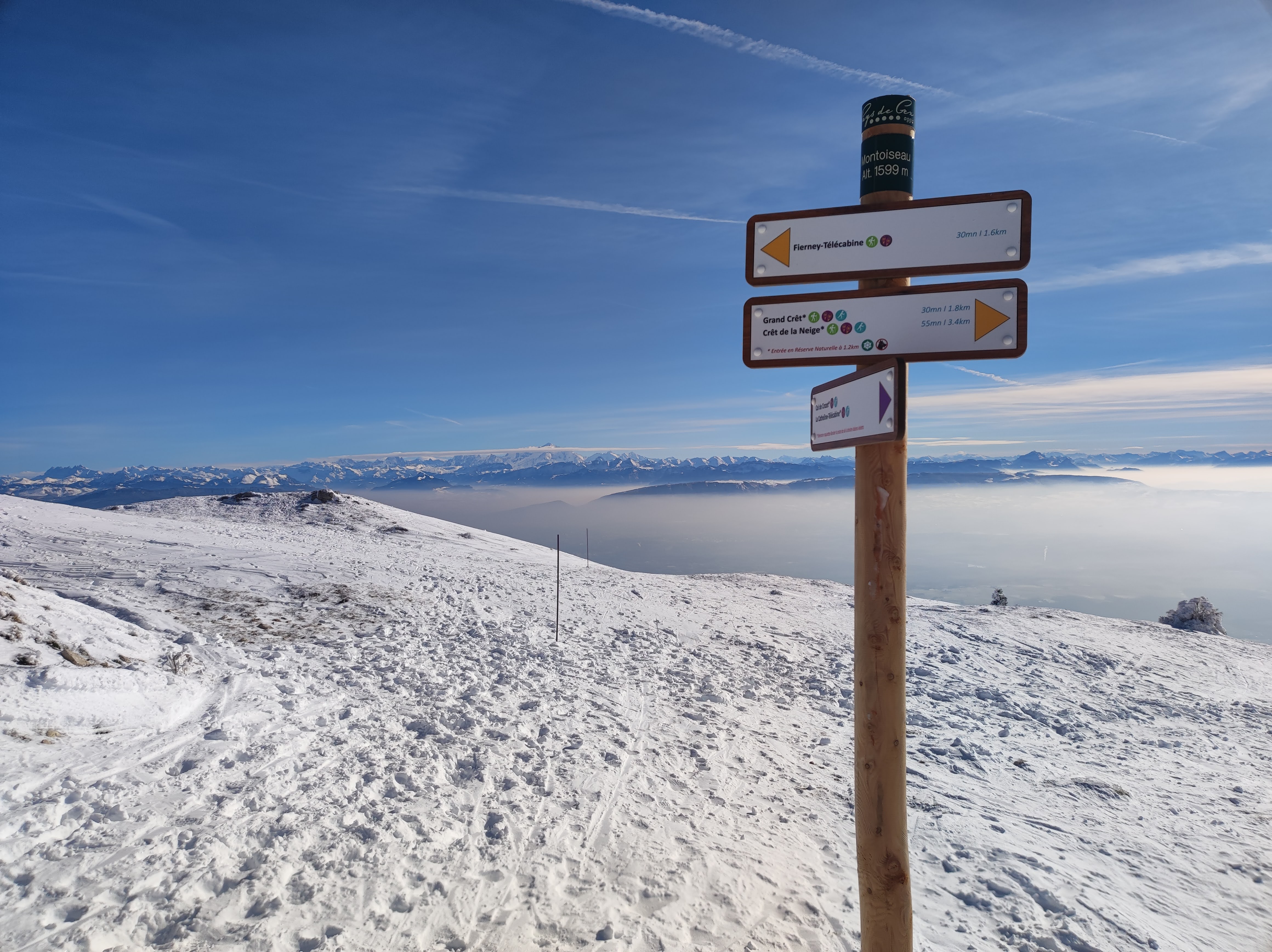 RAQUETTES ET PIETONS